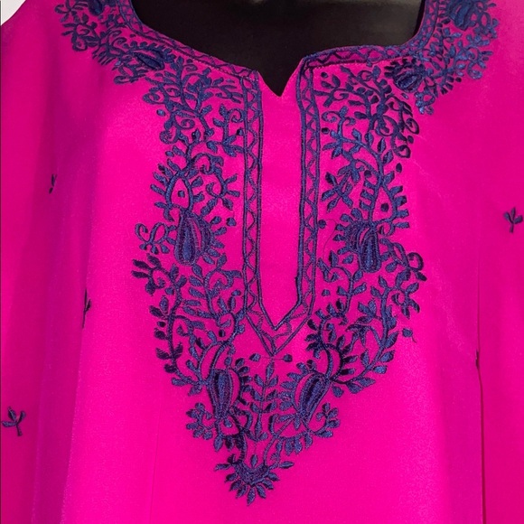 Roopam Sarees Elegant Magenta Embroidered Women's Tunic - Picture 4 of 10